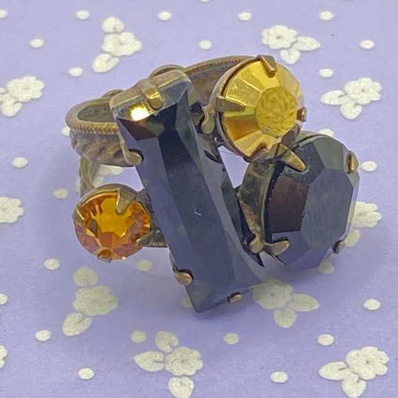 SORRELLI Cocktail Ring Rhinestone Crystal Prong Set Adjustable Antique Gold Tone - Picture 4 of 5